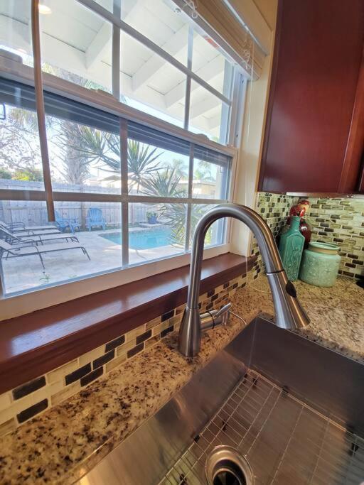 Hawaiian Cottage - Heated Pool Walk To The Beach 可可比奇 外观 照片