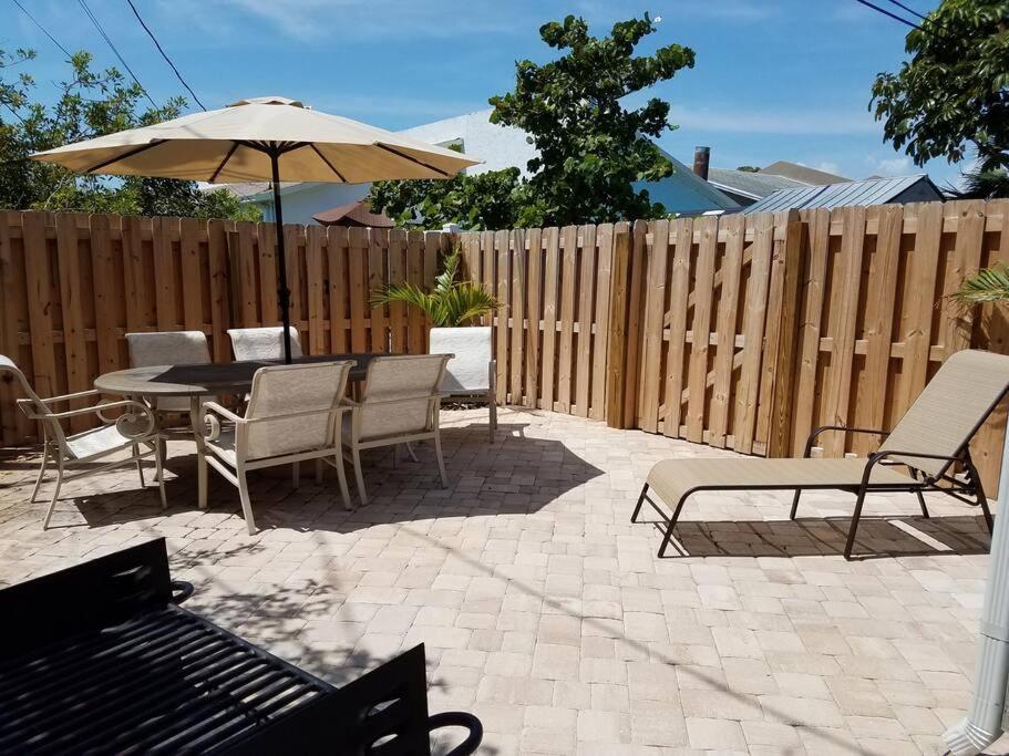 Hawaiian Cottage - Heated Pool Walk To The Beach 可可比奇 外观 照片