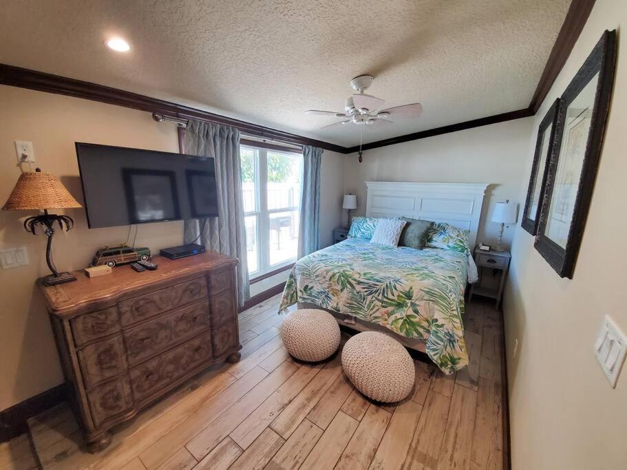 Hawaiian Cottage - Heated Pool Walk To The Beach 可可比奇 外观 照片